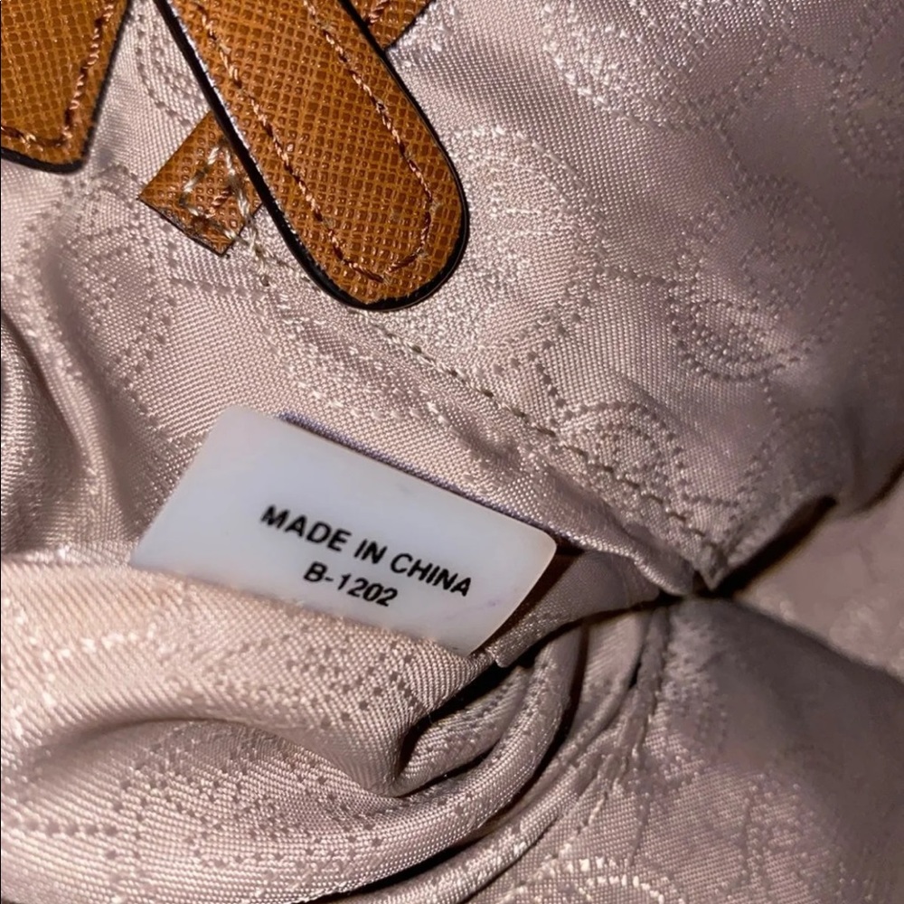 Michael Kors Jet Set Medium bag - Picture 6 of 6